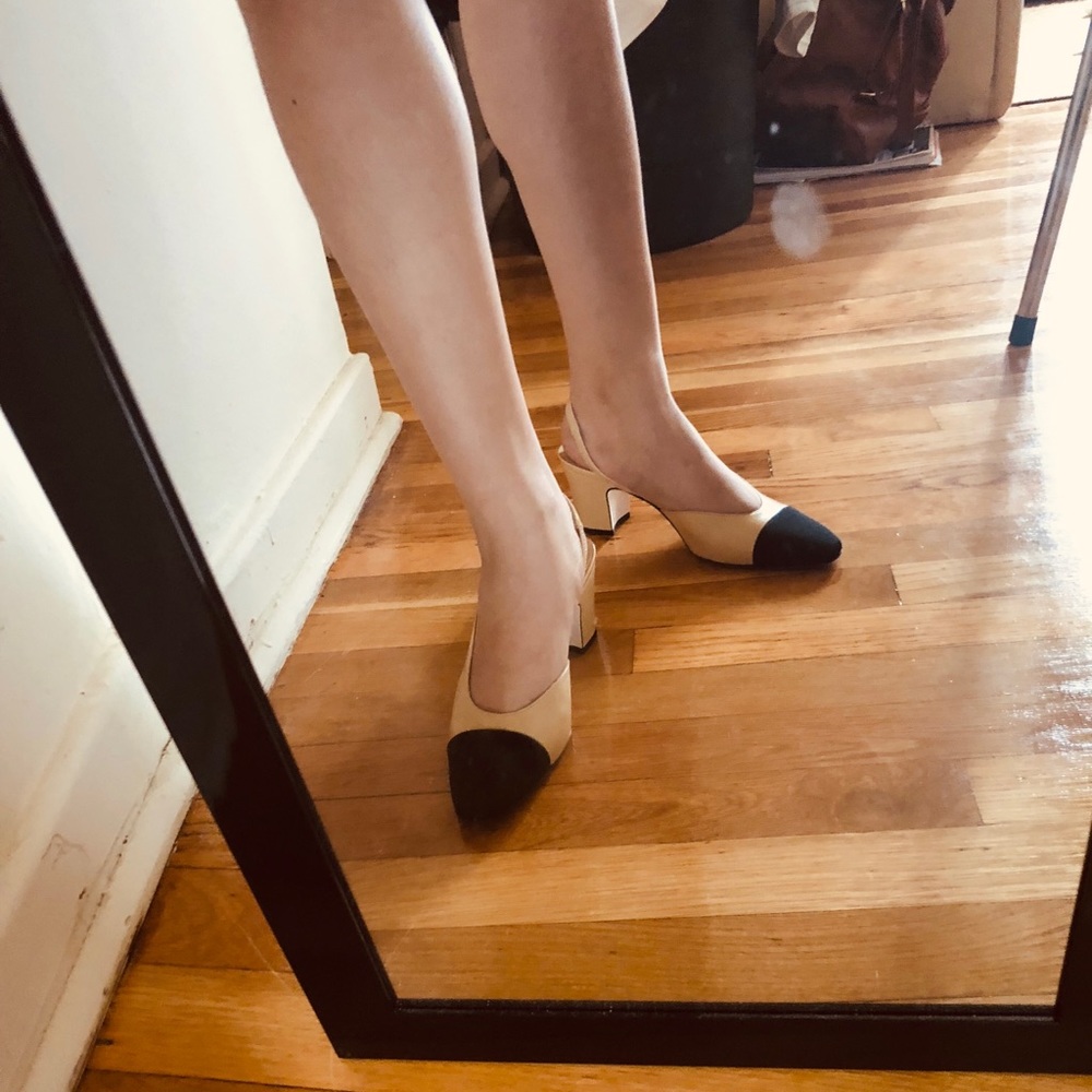 ❌❌SOLD❌❌Chanel Coco Slingback Pumps (65mm). - Picture 4 of 4